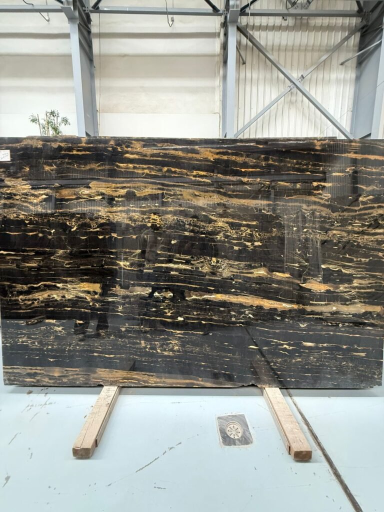 بازلت مصري دقشوم معالج